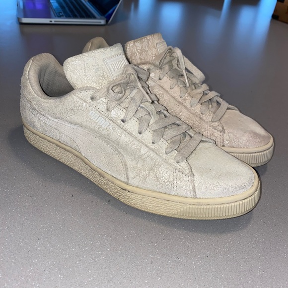 Rare Lace Pumas - Picture 1 of 4